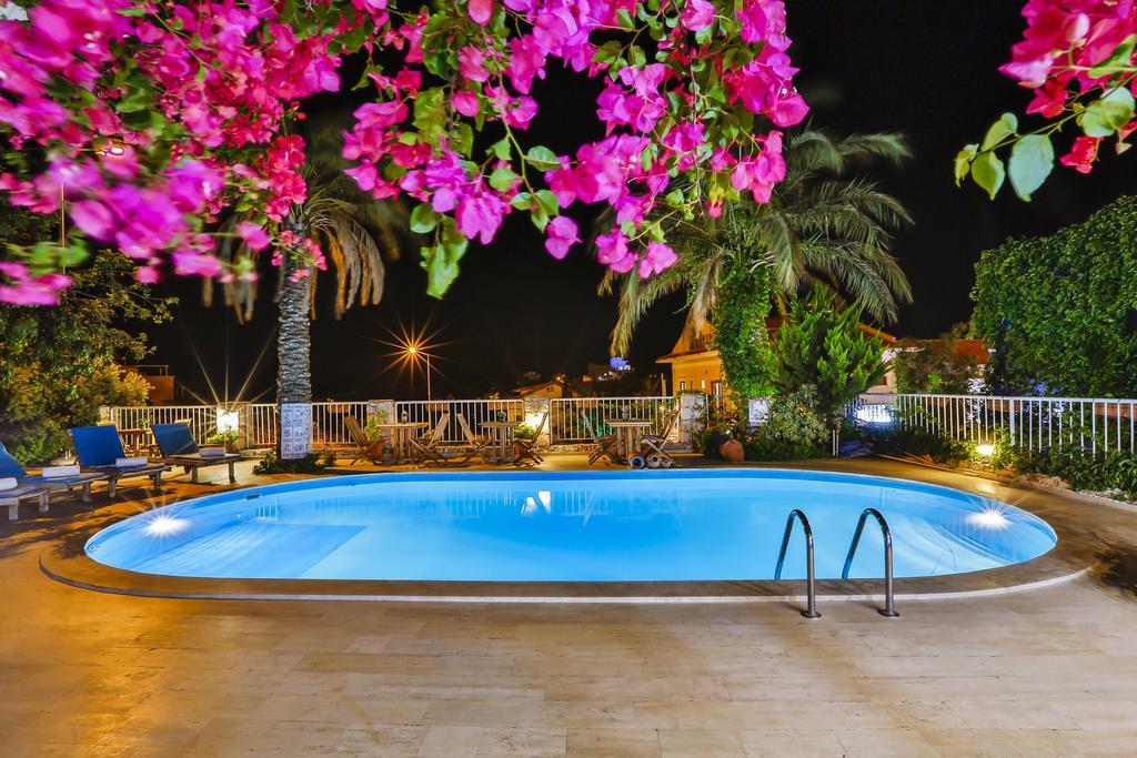 Kalkan Park Hotel ภายนอก รูปภาพ