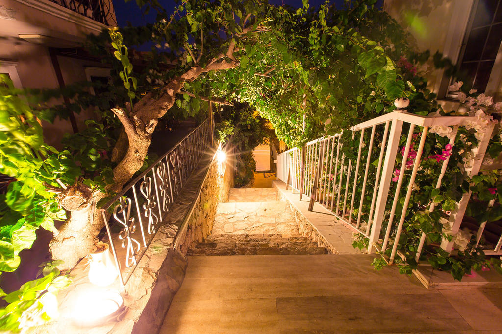 Kalkan Park Hotel ภายนอก รูปภาพ